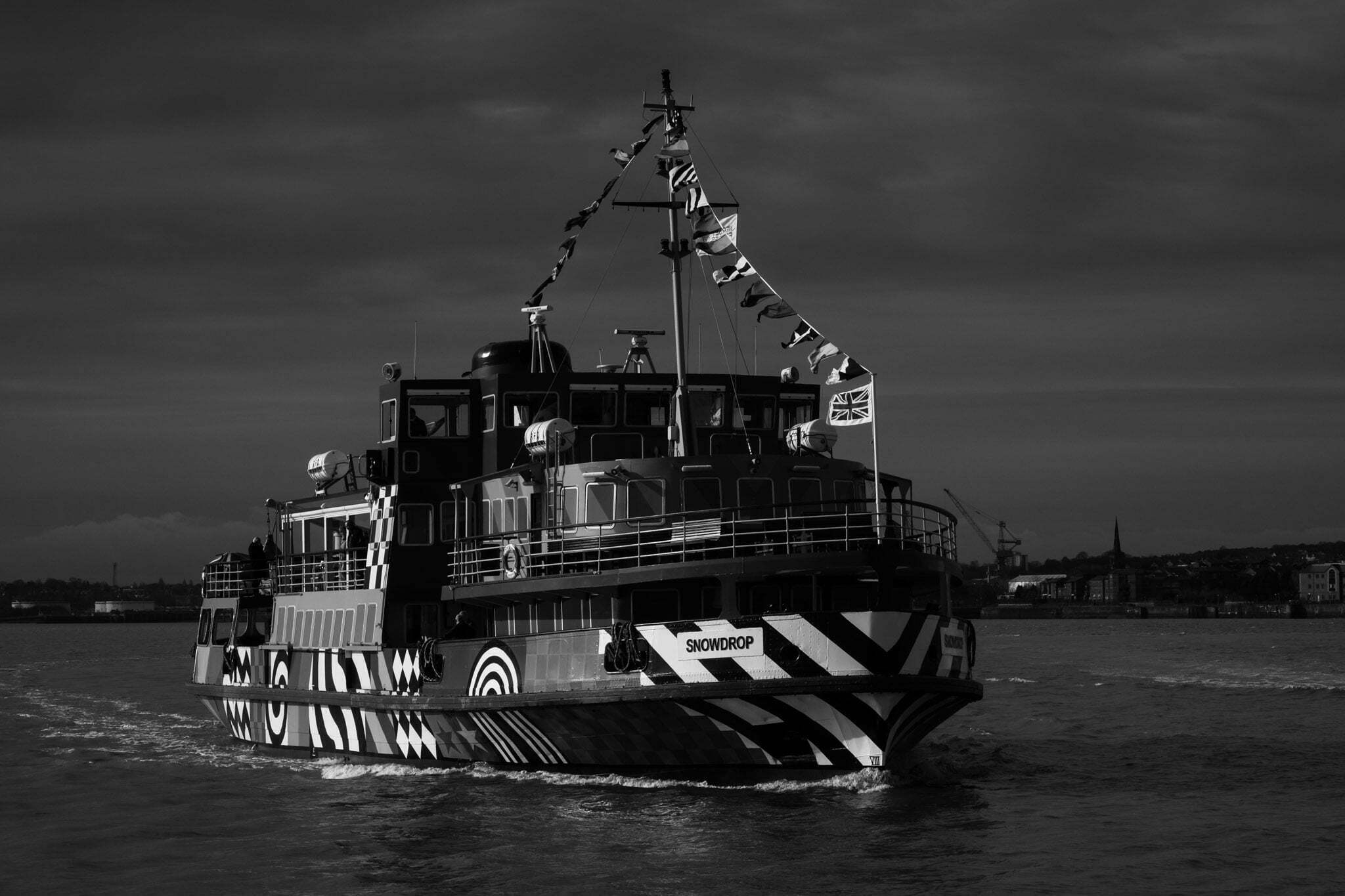 dazzle-ferry-liverpool-3018-3